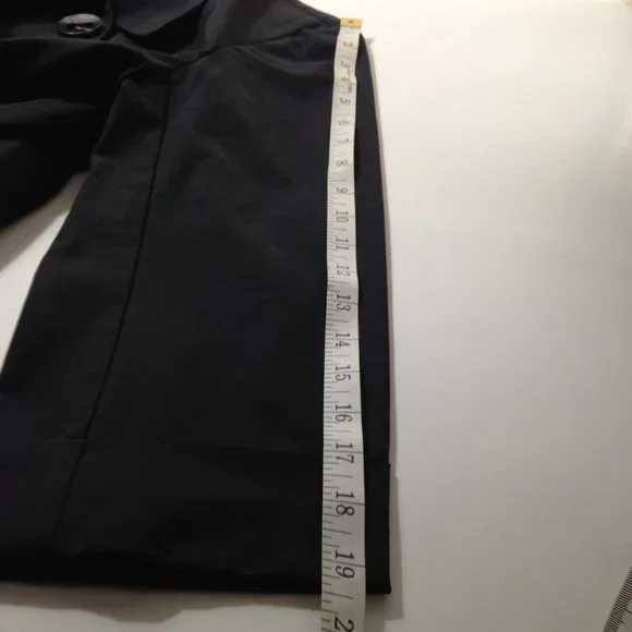 Like New Blazer Nice Thick Material Fits Like M/L Front/Side Hidden Pockets - Picture 10 of 16
